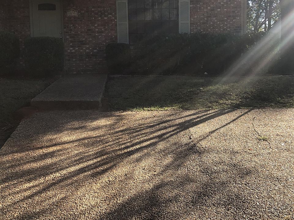 1st image of 1095 Rockbrook Ct #1