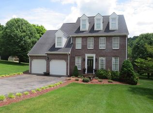 200 Par Pl, Abingdon, VA 24211