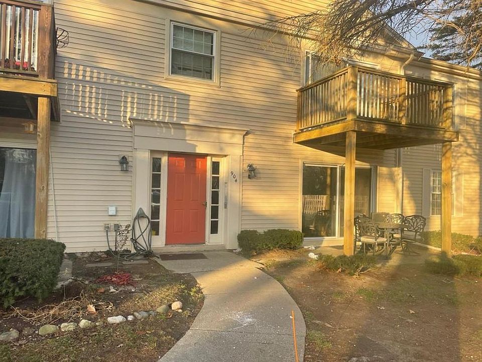 1st image of 904 Chestnut Hill Dr APT C