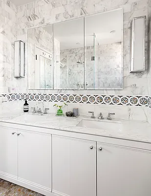 Sold by Sotheby's International Realty | media 10