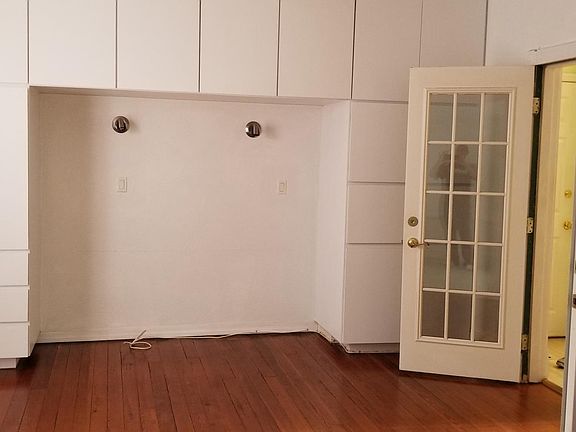 4th image of 475 33rd Ave N APT 3