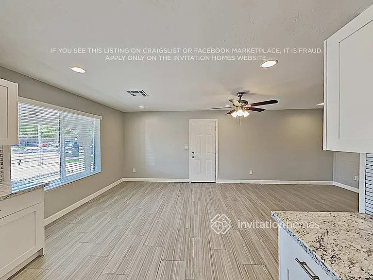 420 E Tulane Dr — Photo 7