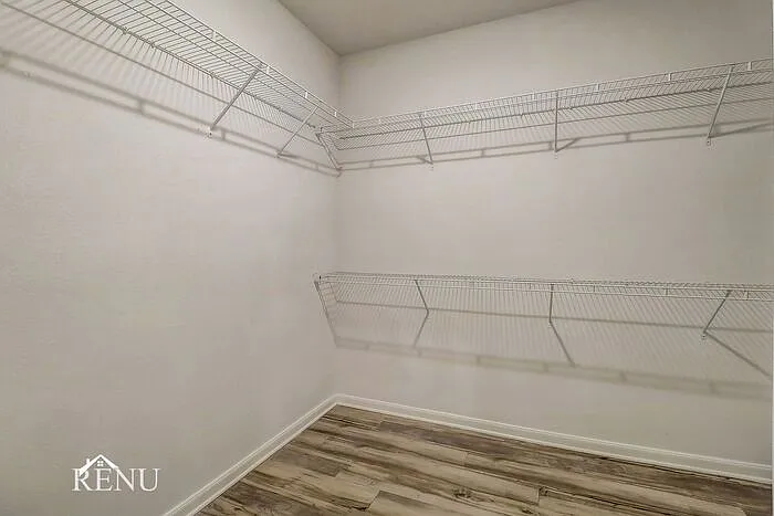 1940 Hialeah Dr — Photo 15