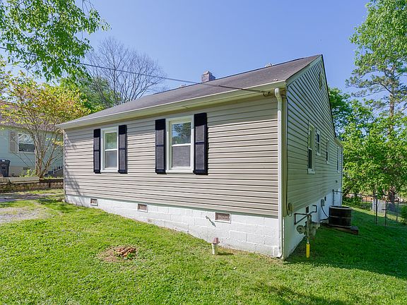 3rd image of 1817 McClung Ave