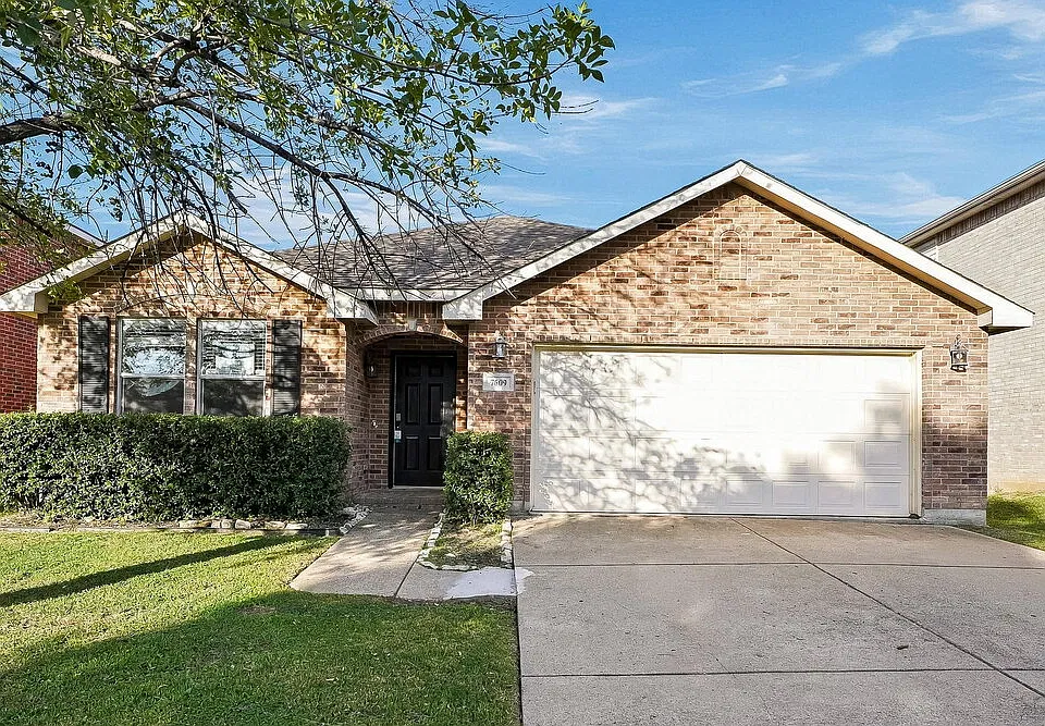 7609 Scarlet View Trl
