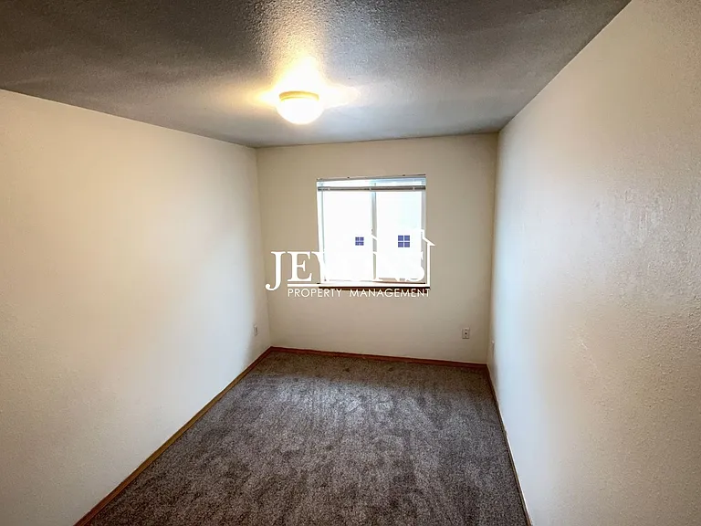 4538 S Warner St #A — Photo 14
