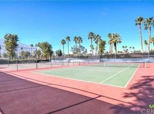 1053 W Oakcrest Dr, Palm Springs, CA 92264