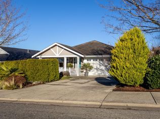 6270 Homestead Ave, Sechelt, BC V7Z 0M6