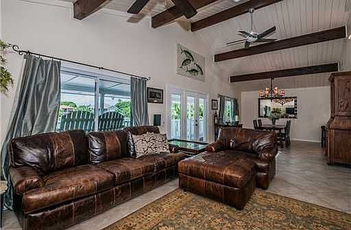 3rd image of 1705 Bayou Grande Blvd NE
