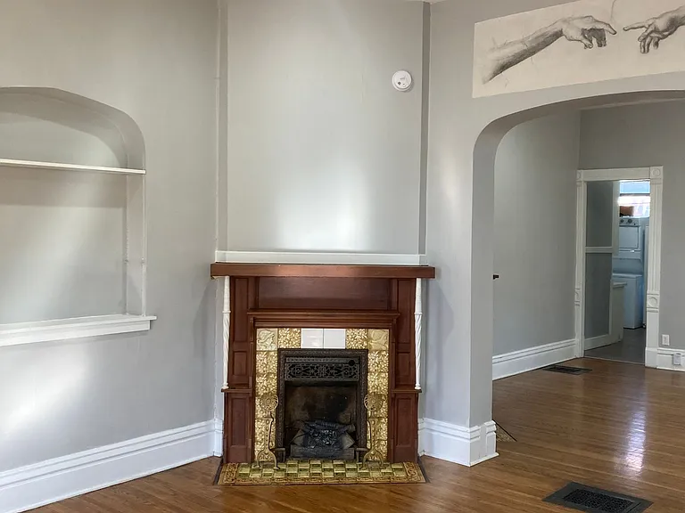 520 W 7th St — Photo 8