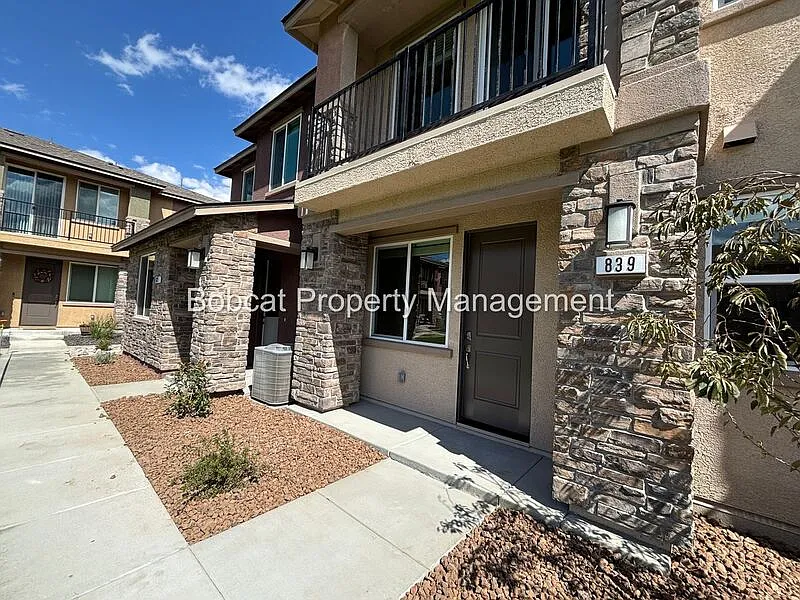 3 bed, 2.5 bath, 1649 sqft, $2,503 — Photo 1