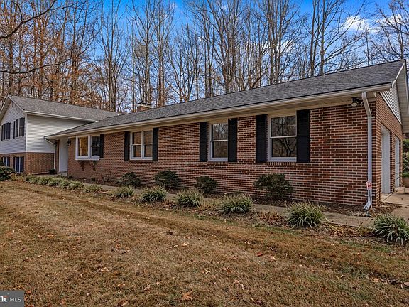 3rd image of 2950 Cedarwood Ln