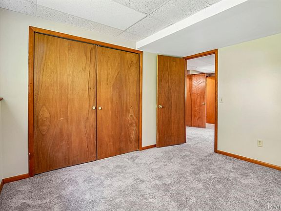 5th image of 10153 Ashton St