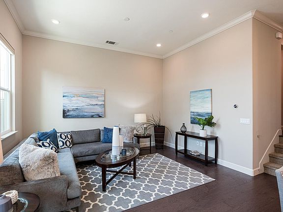 4th image of 1006 Ocean View Ave