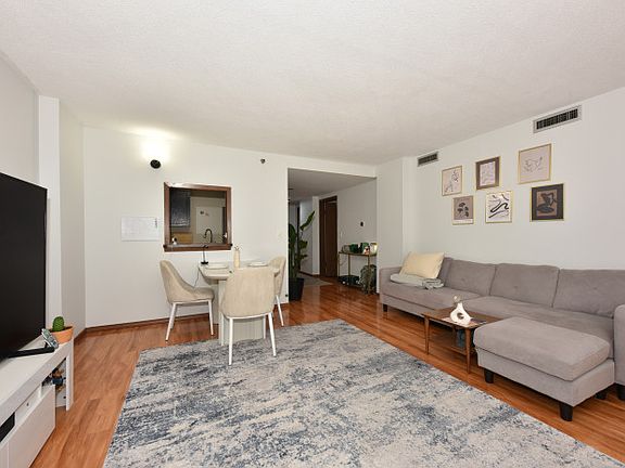 2nd image of 1633 N Prospect Ave Unit 5F