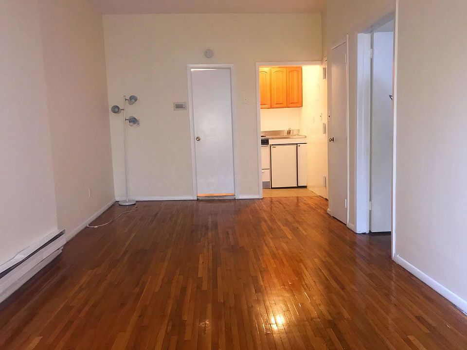 1st image of 242 W 56th St APT 3B