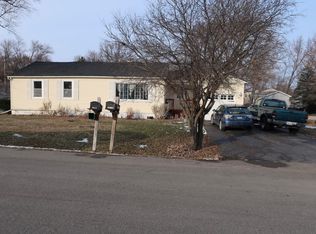 4218 Parkway Ave, McHenry, IL 60050