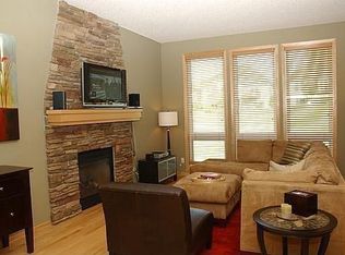 18495 Farmstead Cir, Eden Prairie, MN 55347