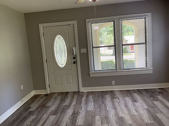 2nd image of 301 Woodlawn Dr