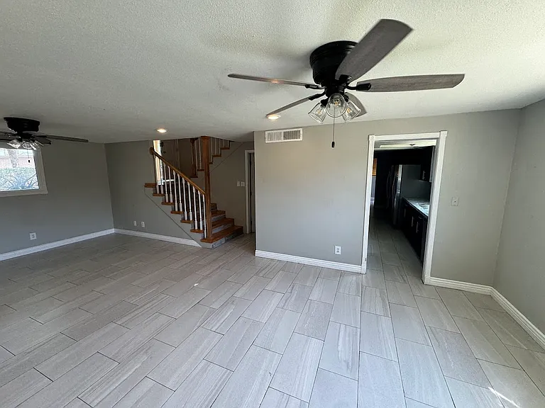 1107 E Broadmor Dr — Photo 16