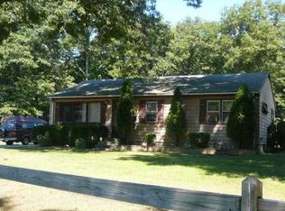 5 Linfield Dr, Lincoln, RI 02865