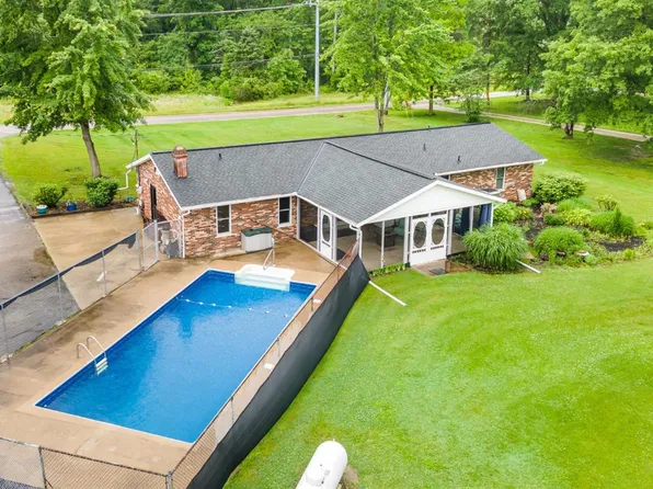 2036 Bethel Maple Rd, Hamersville, OH 45130