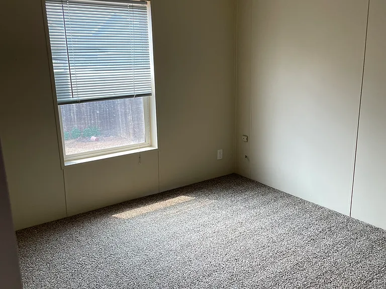 1634 W Mikey Dr — Photo 9