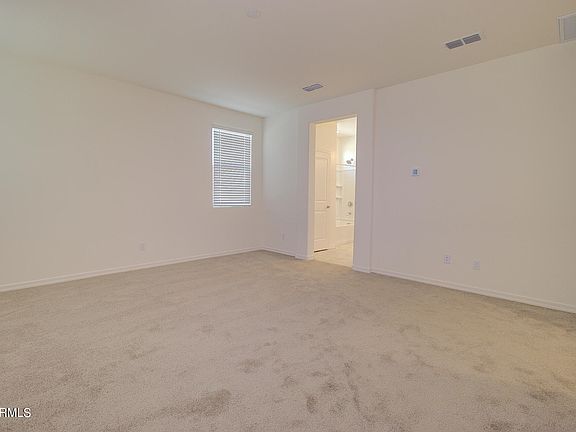 3rd image of 1123 E MEADOWBROOK Drive