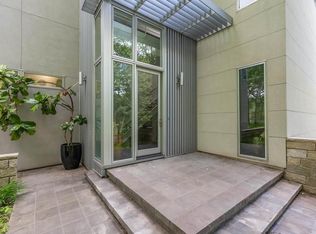 19845 Manor Rd, Excelsior, MN 55331