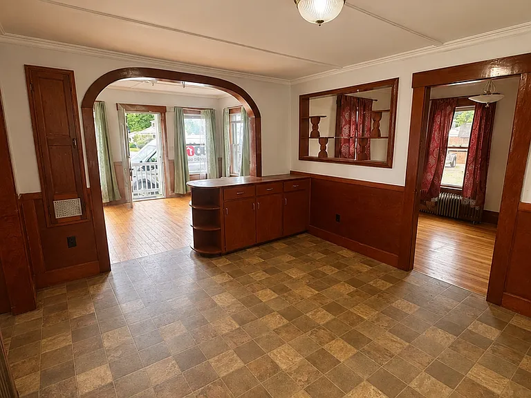 222 N Main St — Photo 1