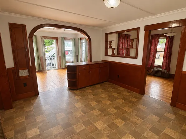 222 N Main St, Rochester, NH 03867
