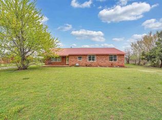 1947 NW Cherry Rd, Apache, OK 73006
