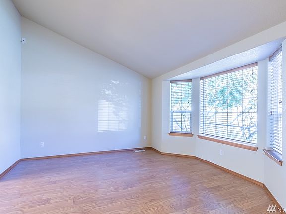 4th image of 7015 Mirasett St SW