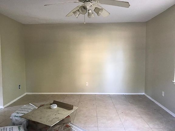2nd image of 1201 Lake Dr
