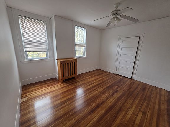 4th image of 174 Elm St