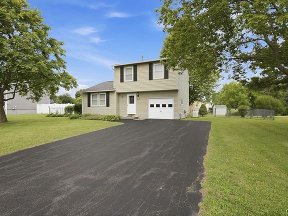 4th image of 92 Ferndale Ln