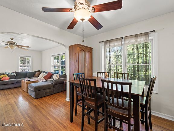 4th image of 1326 Gordon Ct