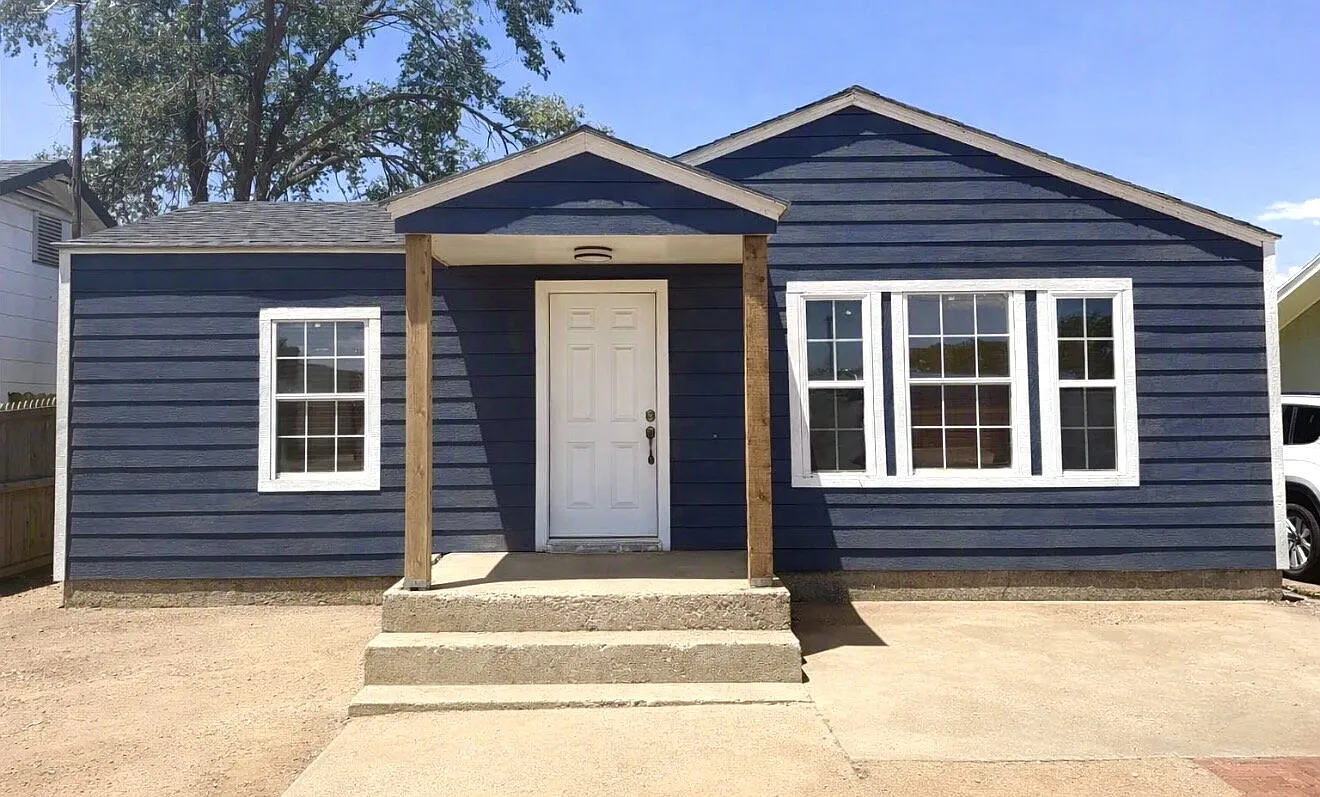 4 bed, 4.0 bath, 1704 sqft, $1,675 — Photo 1