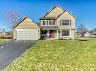385 N Creek Xing, Rochester, NY 14612