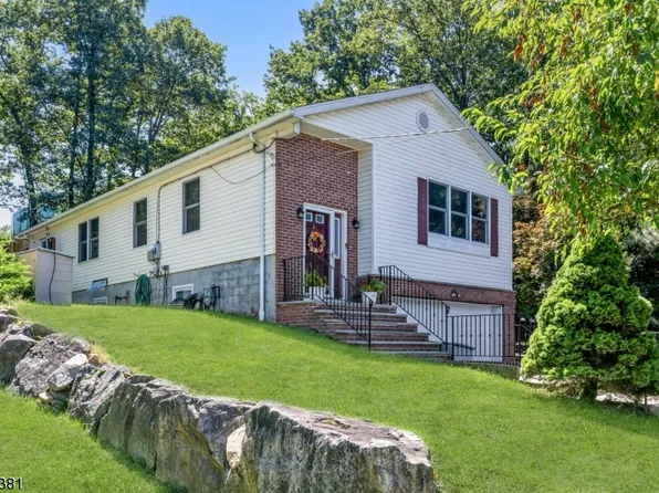 47 Cayuga Ave, Rockaway Twp., NJ 07866