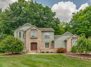30422 Aston Ct, Farmington Hills, MI 48331