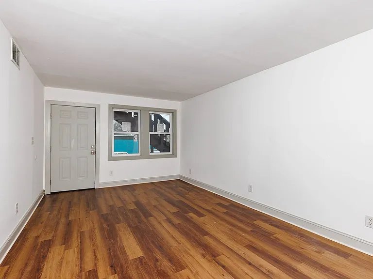 2608 20th Ave N #5 — Photo 5