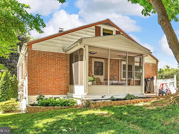 5th image of 3523 Lantana Ave