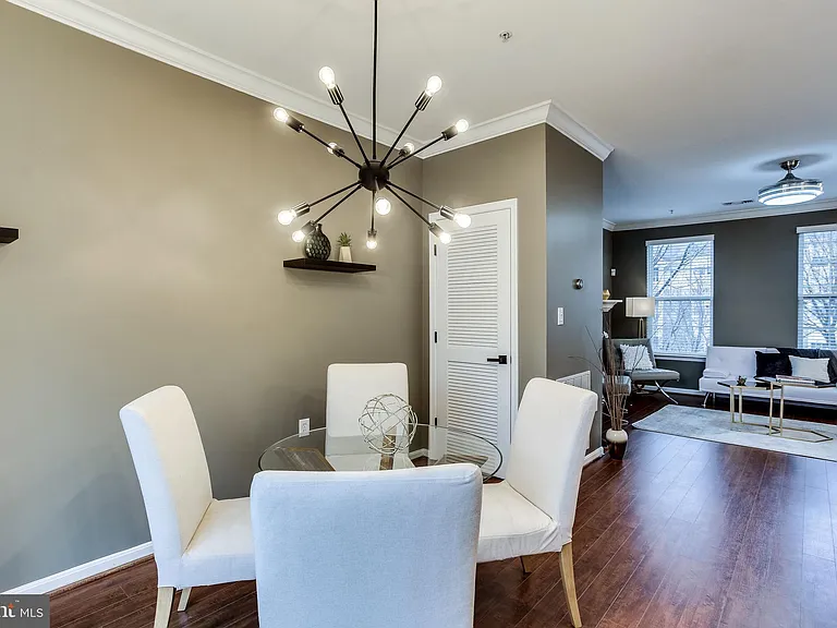 21784 Jarvis Sq — Photo 12