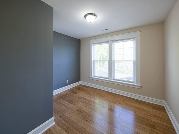 5th image of 1061 McCausland Ave