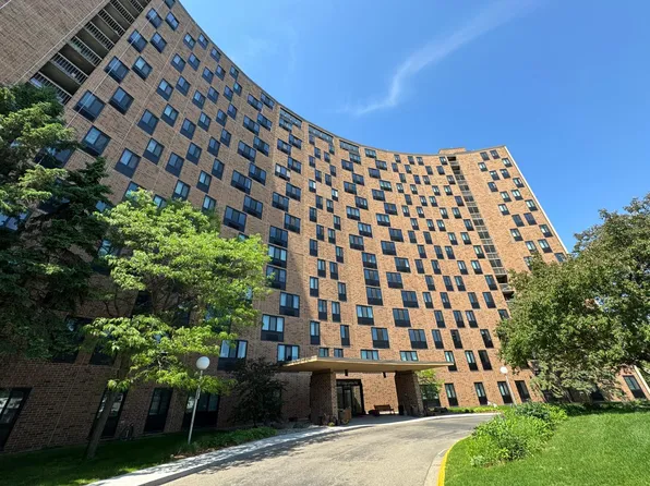 1181 Edgcumbe Rd APT 404, Saint Paul, MN 55105