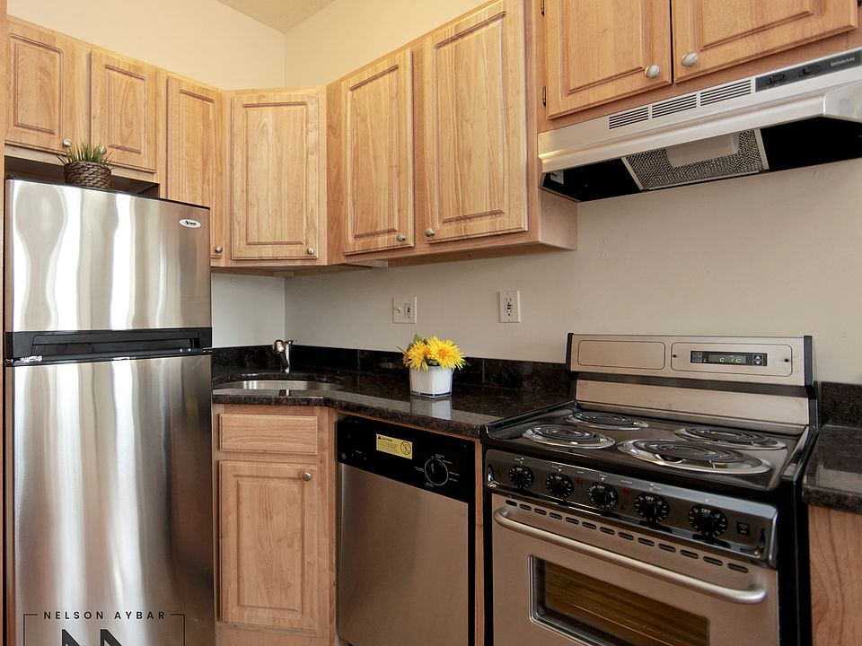 2nd image of 767 Union St APT 7