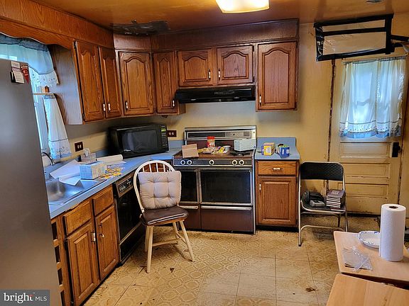 5th image of 3411 Carroll Ave