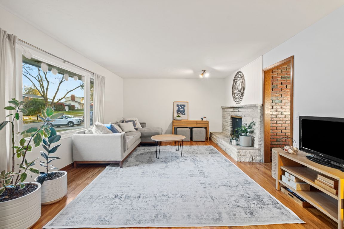 next background image