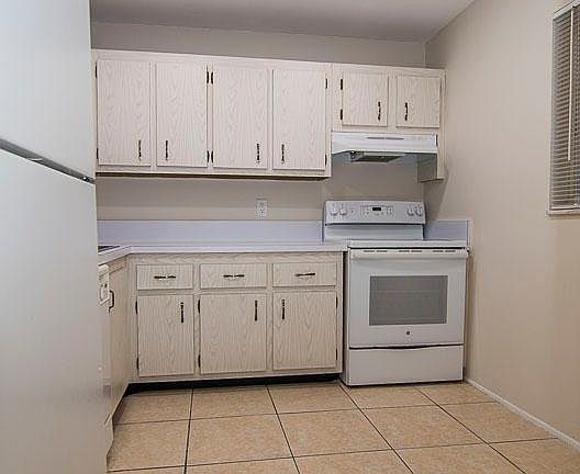 4th image of 7722 Camino Real APT 217